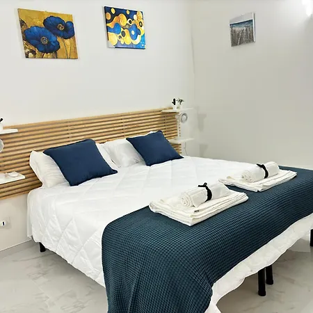 Your Home, Easy Walk To The Apartment Bari